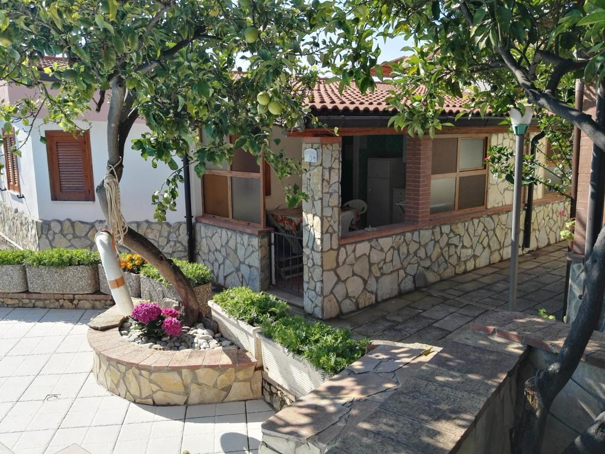 Villaggio Romaniello 卡梅罗塔的码头 外观 照片