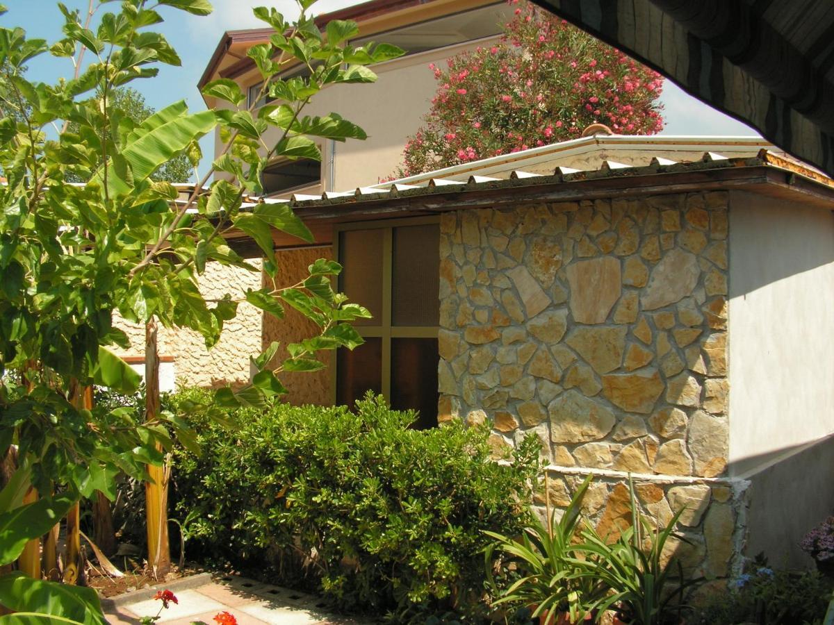 Villaggio Romaniello 卡梅罗塔的码头 外观 照片