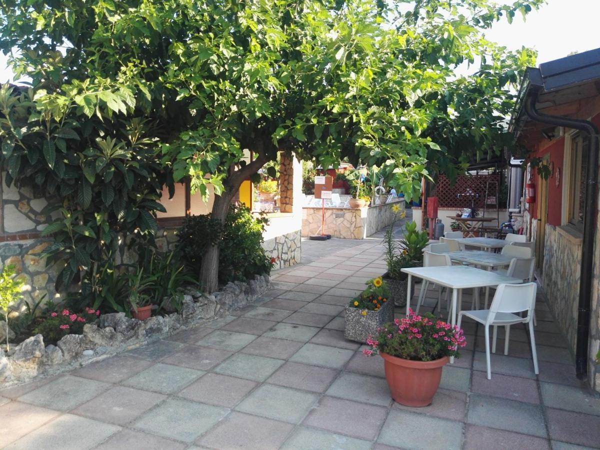 Villaggio Romaniello 卡梅罗塔的码头 外观 照片